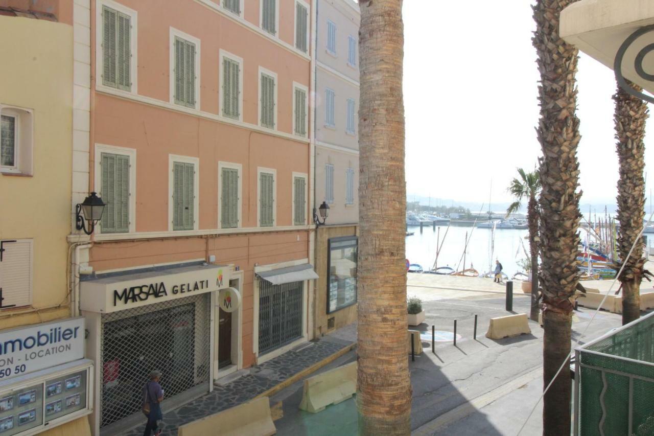 Appartement T2 Sur Le Port De Sanary Exterior photo